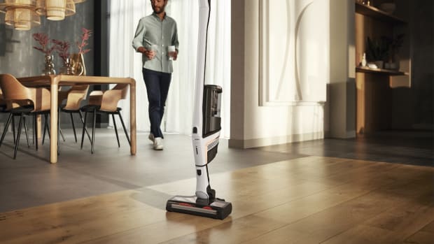 Best stick vacuum for online laminate floors