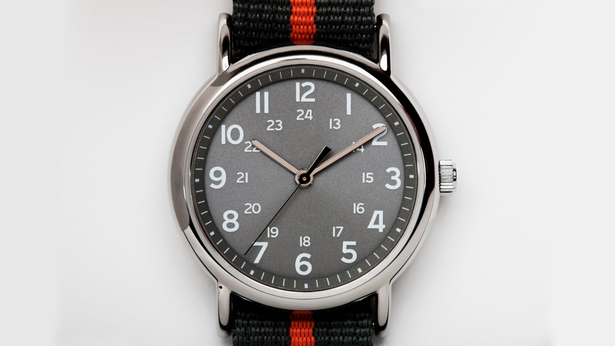 Here s the Right Way to Clean Every Type of Watch Strap Men s