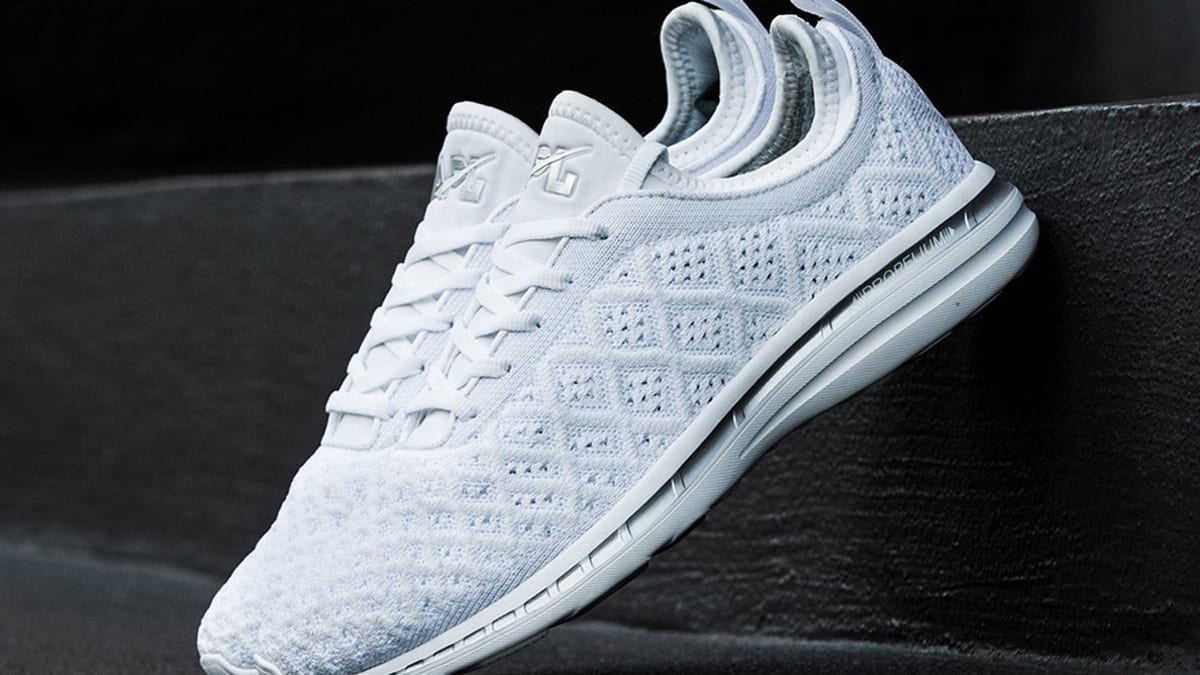 Running shoes mens white top