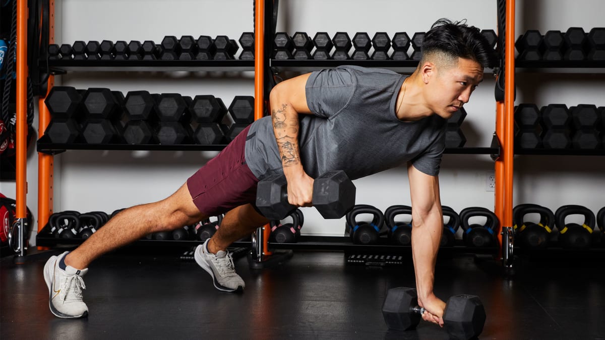 Tut deals shoulder workout