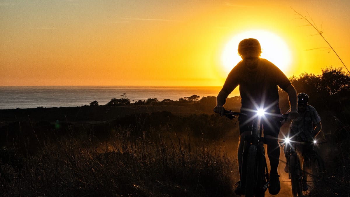 Night cycling gear outlet