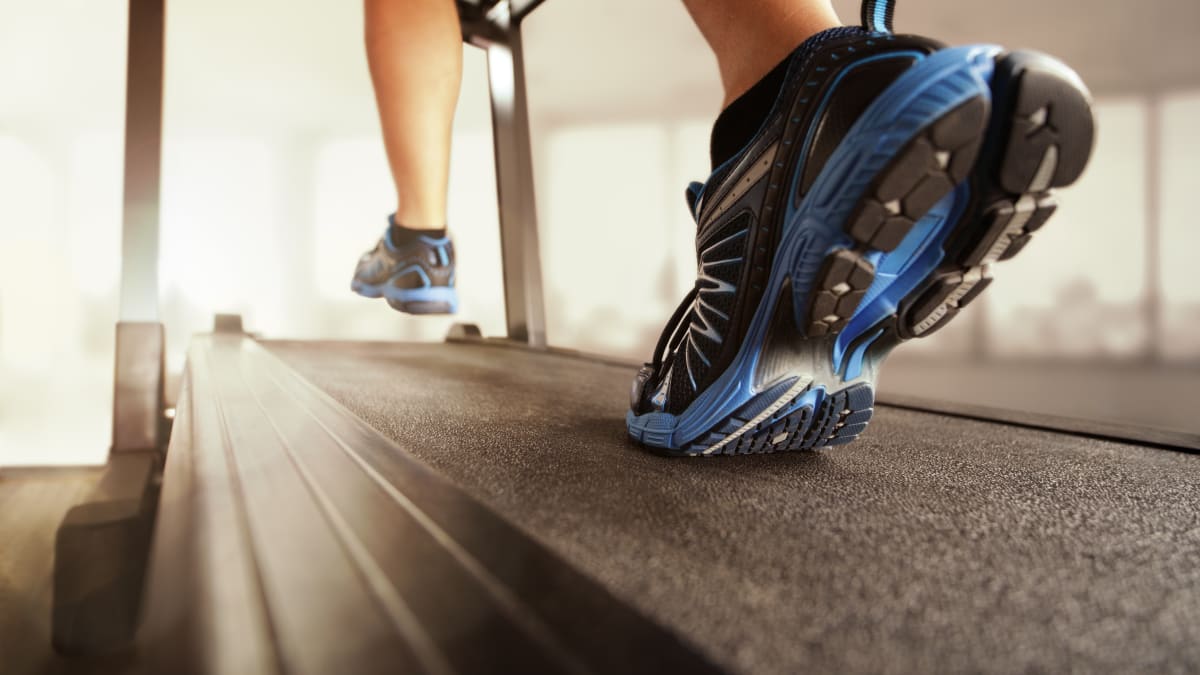 The Best Gym Shoes For Narrow Feet Available At Zappos Men s Journal