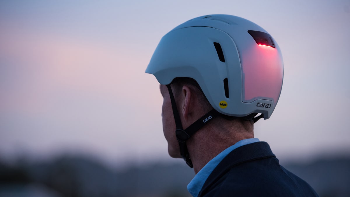 Giro camden mips helmet store