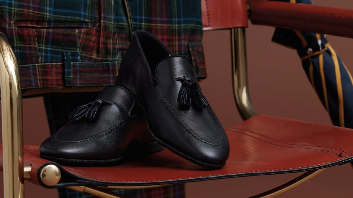 Logan paul gucci slippers on sale