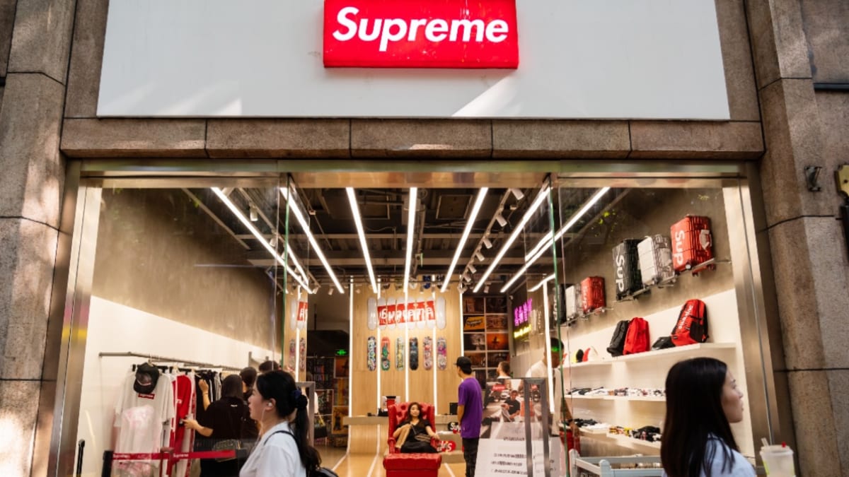 Supreme outlet store top