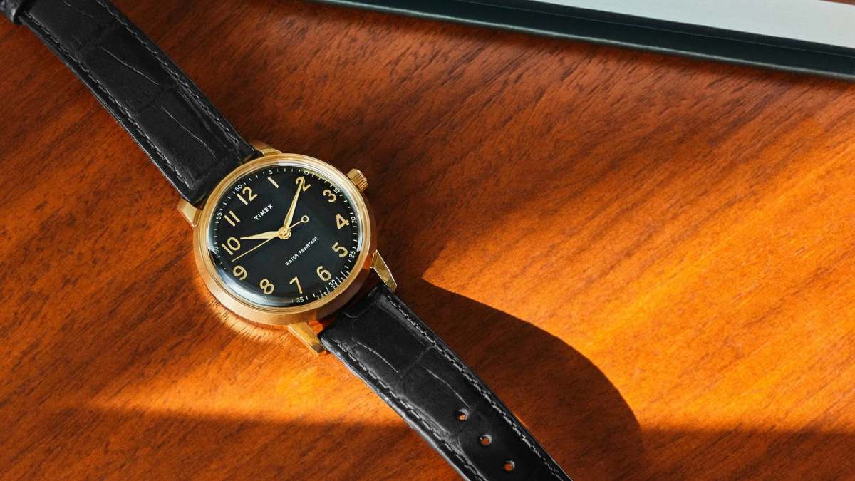 TODD SNYDER × TIMEX Marlin レア　クォーツ　美品 The Todd Snyder x Timex Marlin in Olive is the Best One Yet