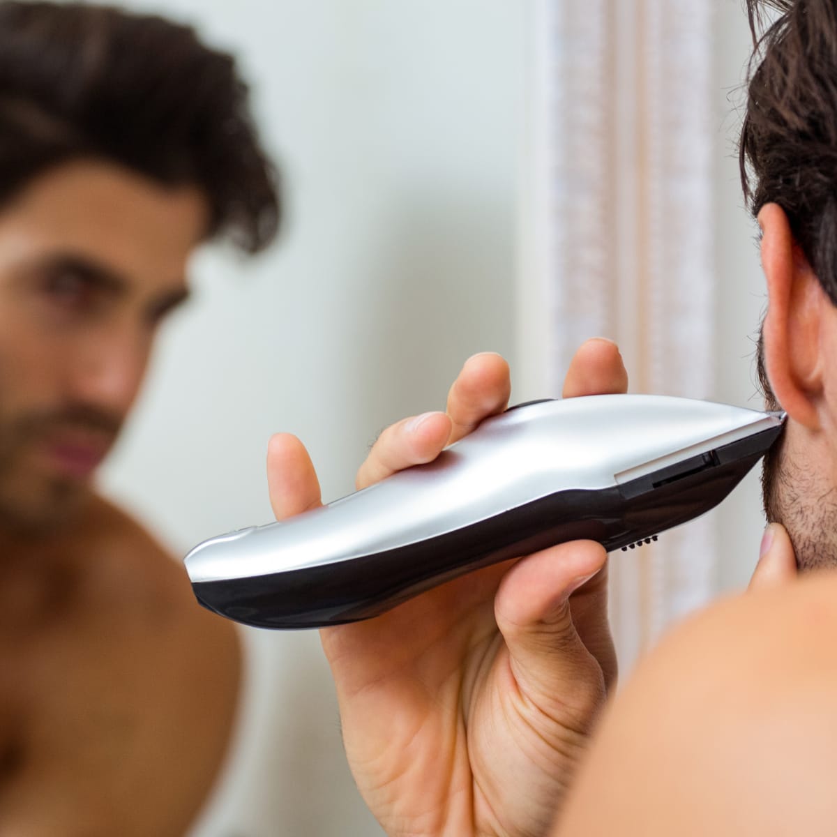 flyde over smør Behov for How to Clean Your Electric Beard Trimmer | Men's Journal - Men's Journal