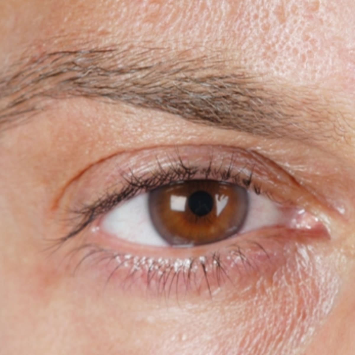 surfing with contact lenses