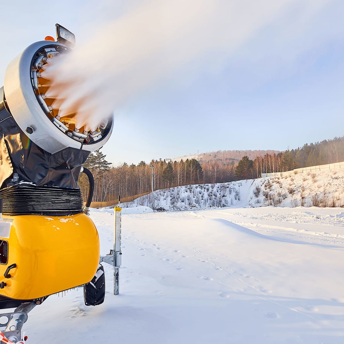 Snow,Cannon,Machine,In,Ski,Resort.,Snowmaking,Technology