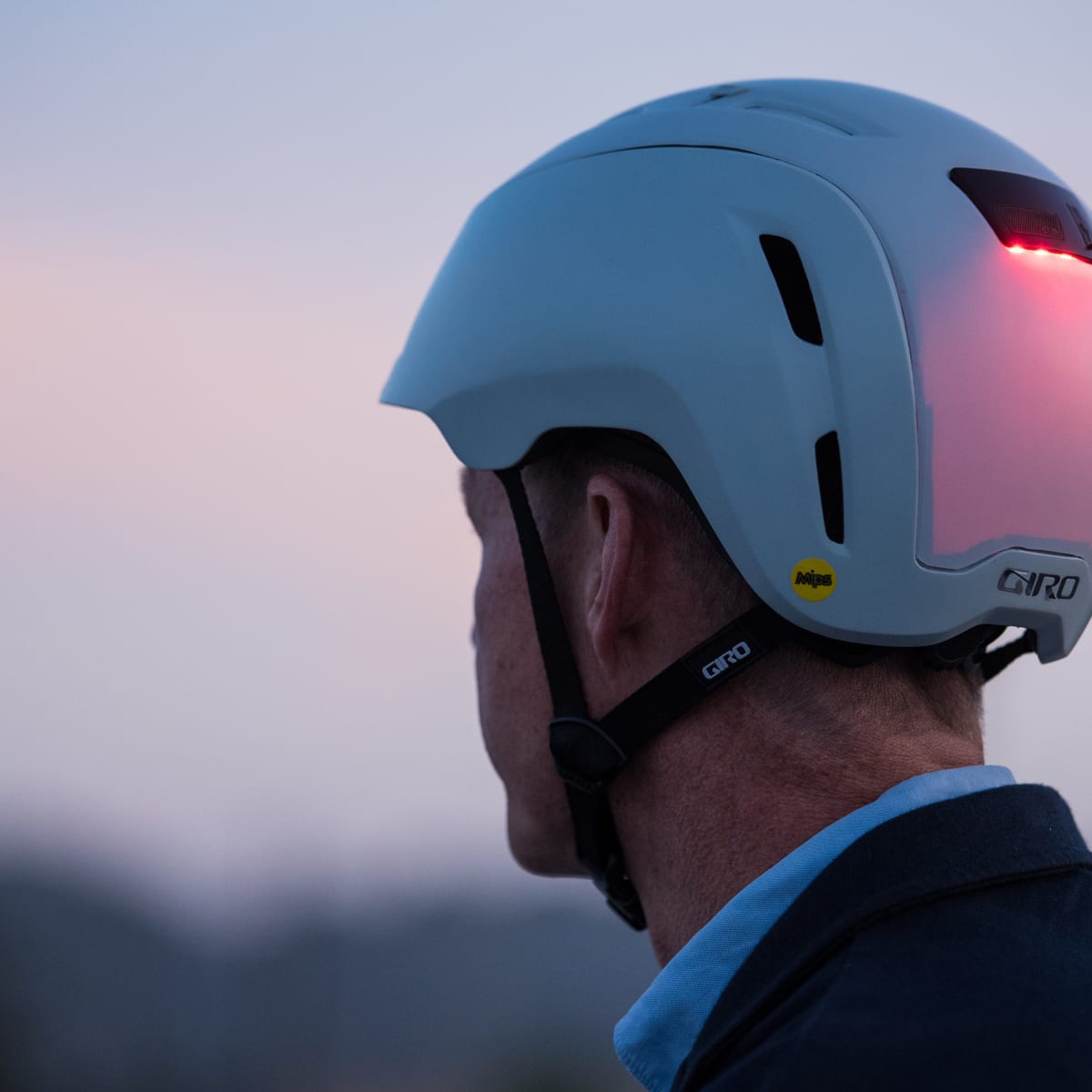 giro camden mips cycling helmet