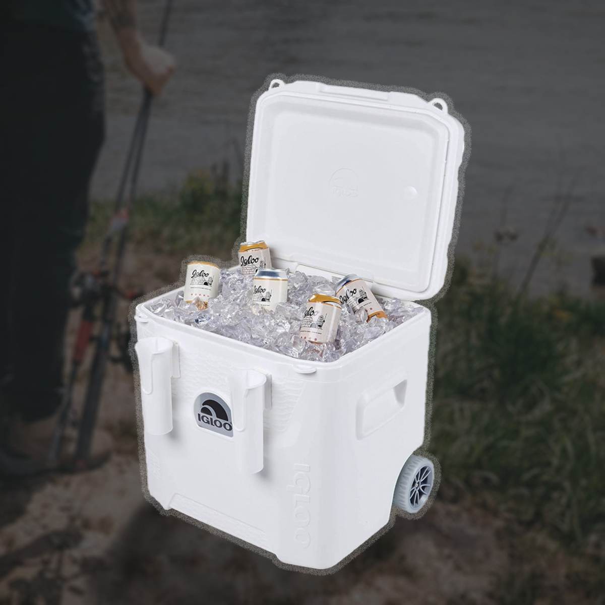 Igloo's Marine Quantum Roller Cooler Is Now Less Than $70 - Men's Journal