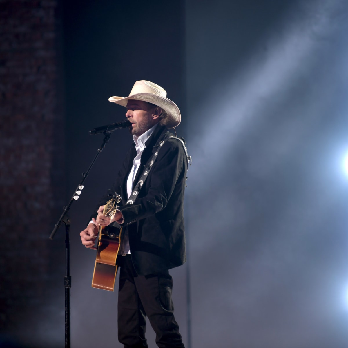 Toby Keith shares update on stomach cancer battle