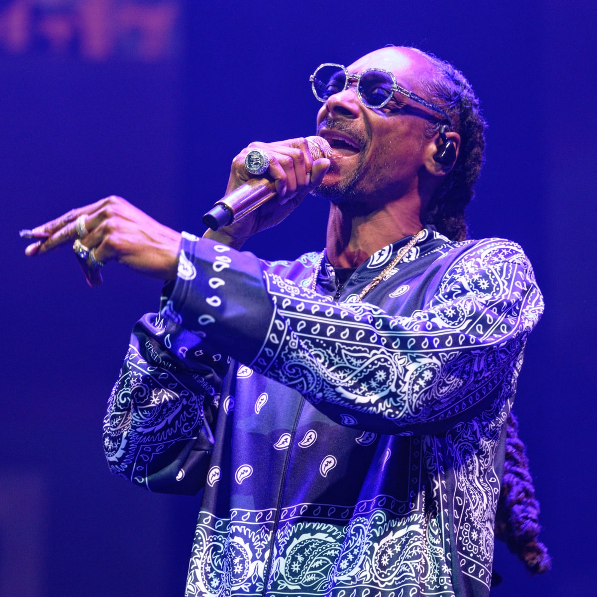 Snoop Dogg Announces He's Giving Up Smoke After Years Of