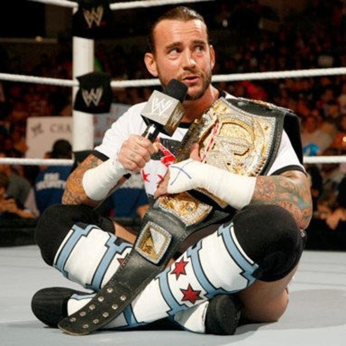 CM PUNK NOS BASTIDORES DO WWE RAW