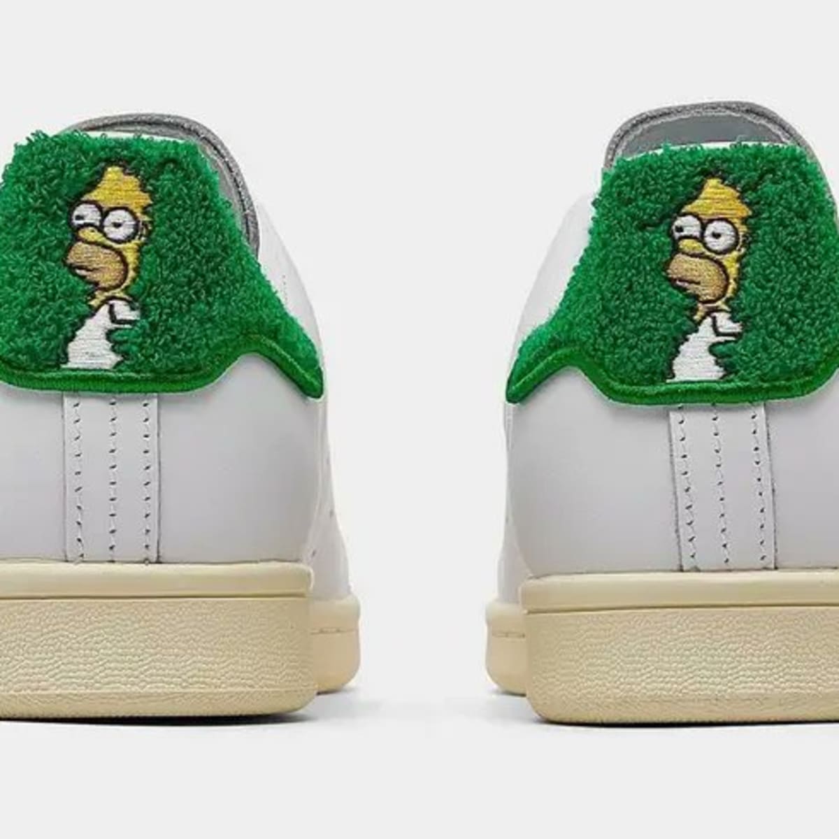 Stan smith hotsell shoes family guy