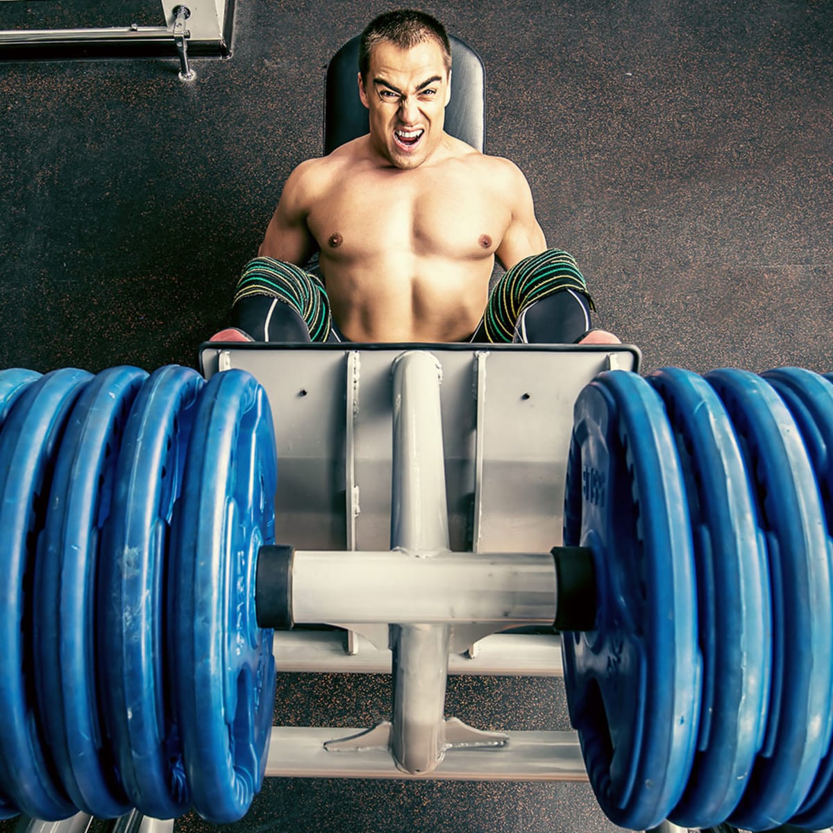 Gruesome clip Man snaps leg in half on leg press machine Men s