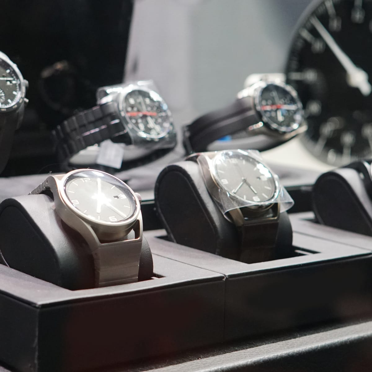 Luxury watch black best sale friday deals