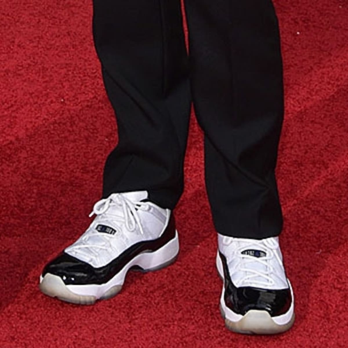 Jason Sudeikis s Jordans Why You Shouldn t Wear Sneakers With a Tux Men s Journal