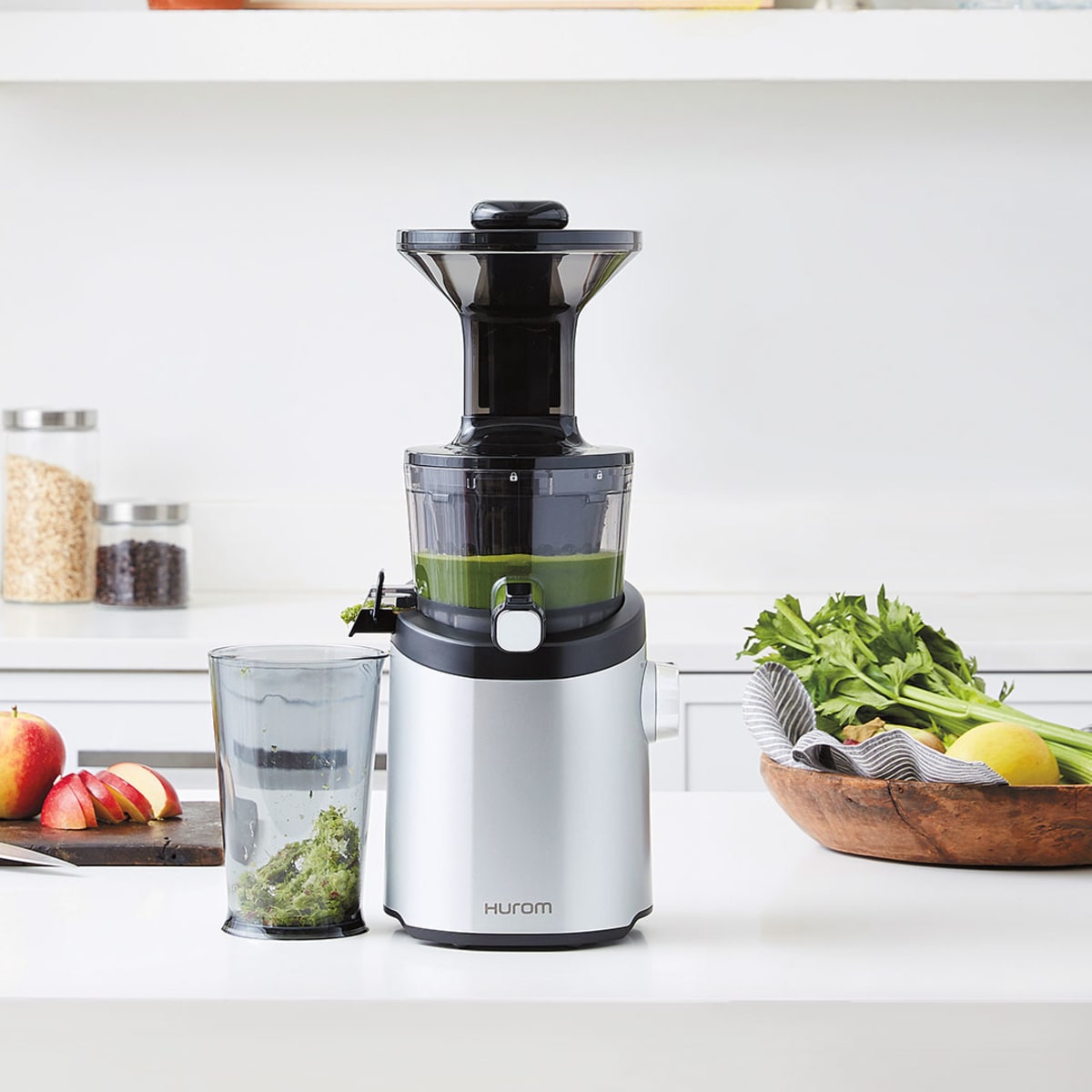The Best Juicers You Can Buy for Your Home Men s Journal Men s Journal