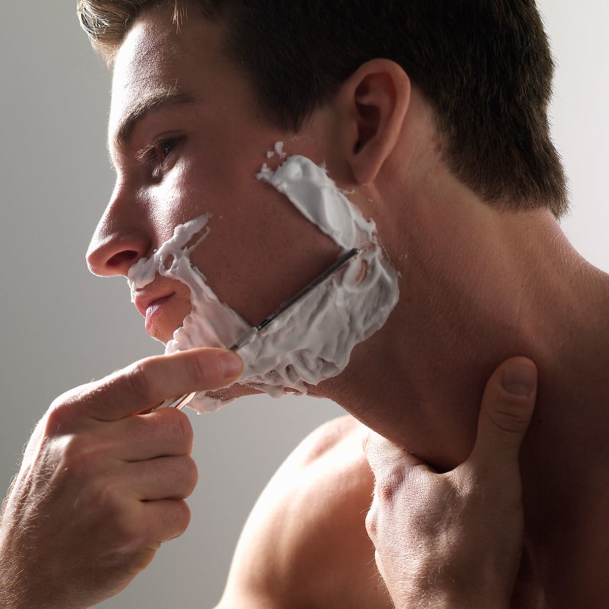 How to shave with shaving shop cream