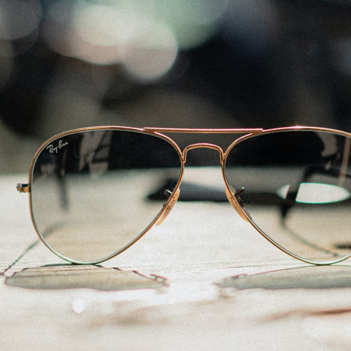 Brand aviators top