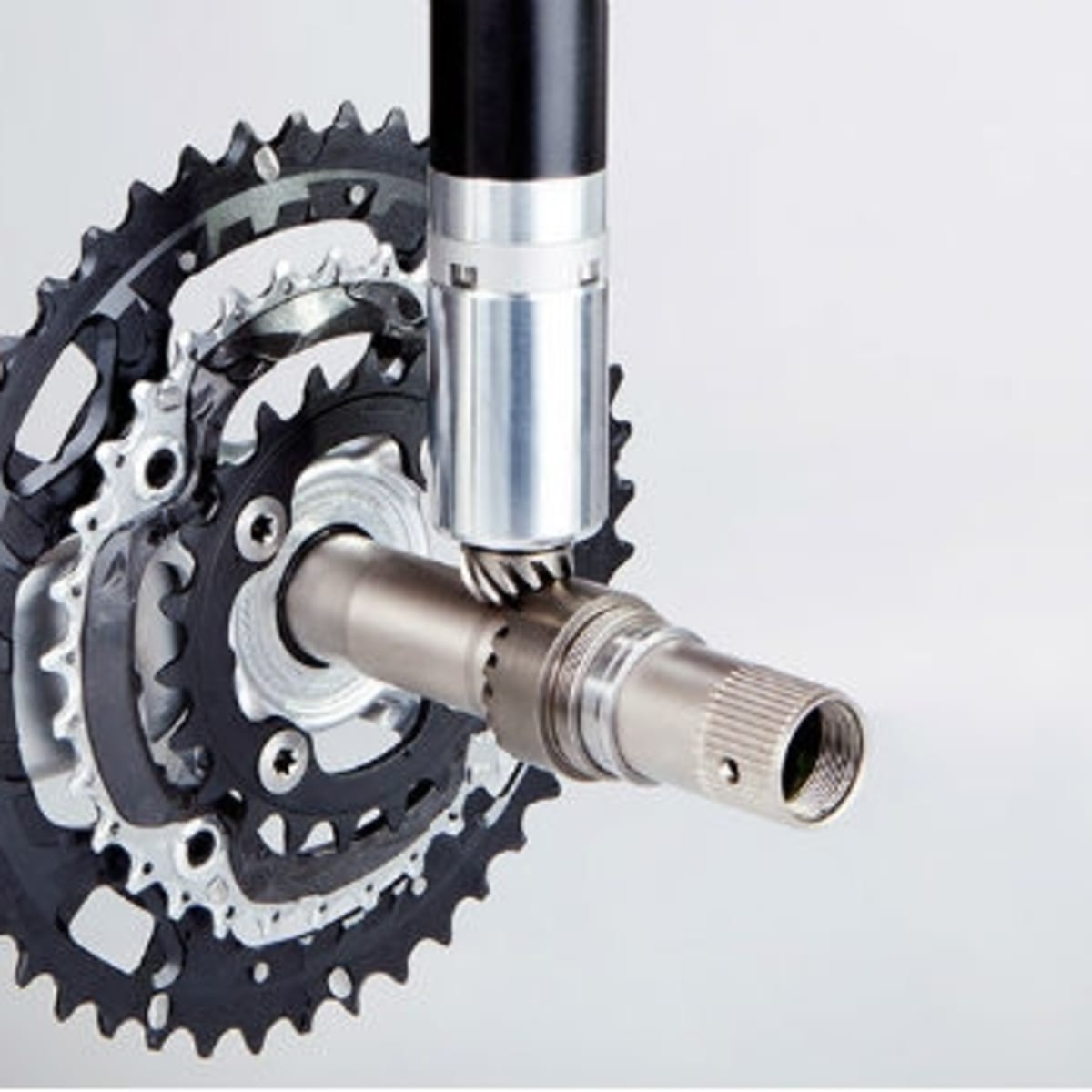 Road clearance bike motor