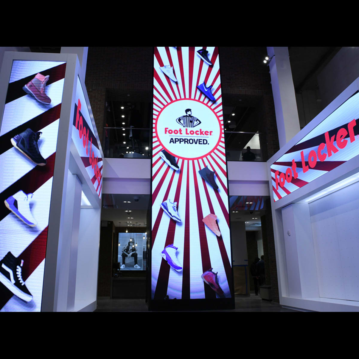 Foot locker clearance tommy hilfiger