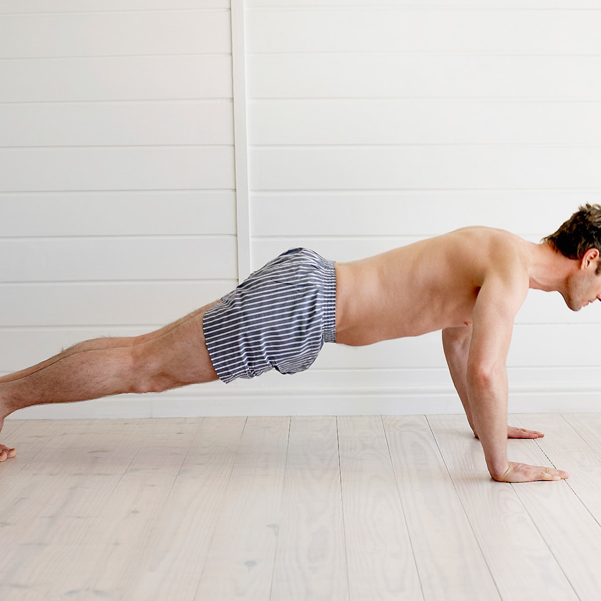 Best at home workout on sale routine for muscle building