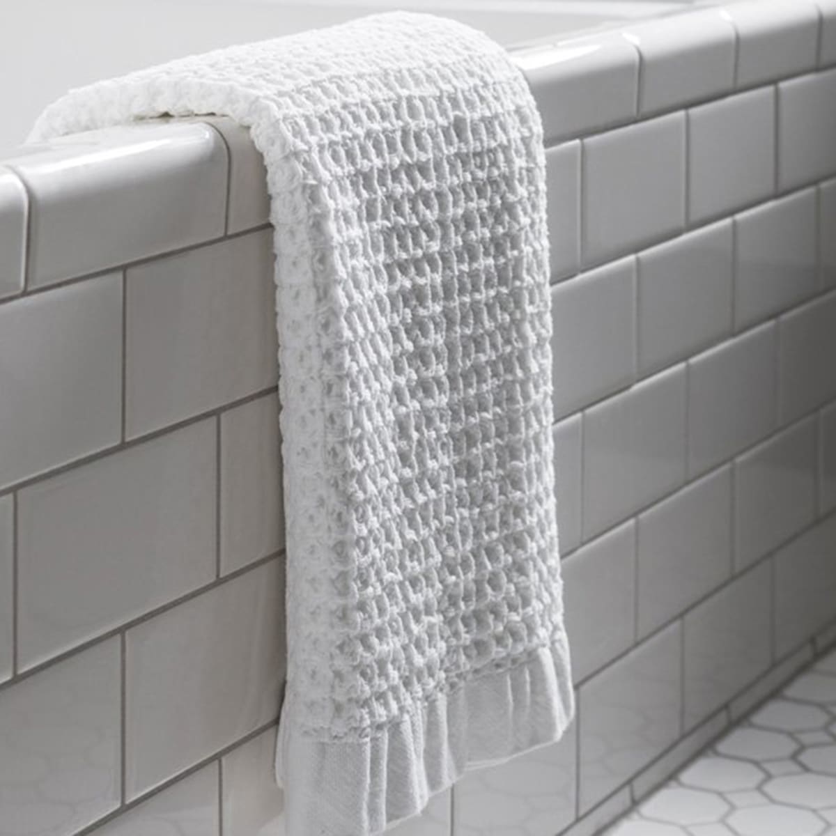 Onsen best sale bath towel