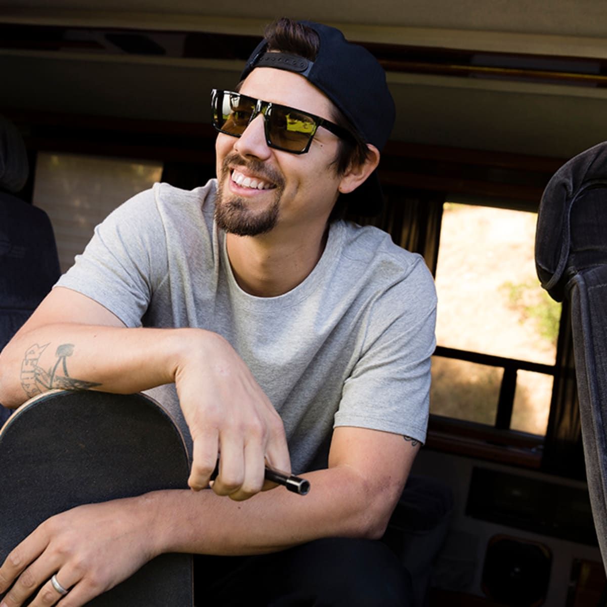 Nike best sale ledge sunglasses