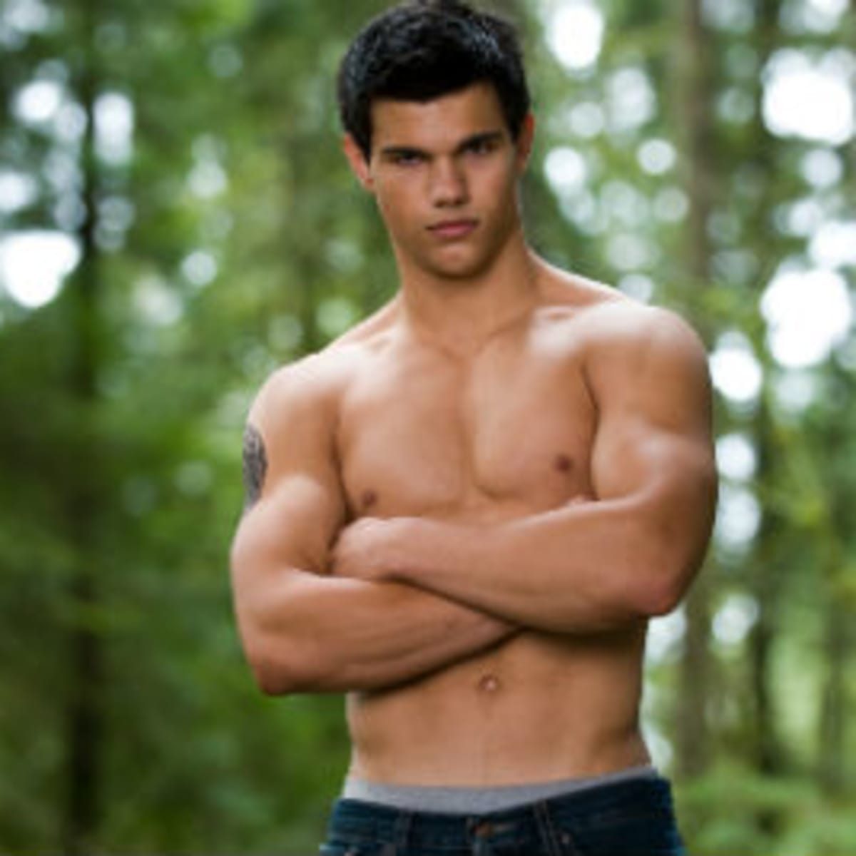 Taylor lautner deals workout