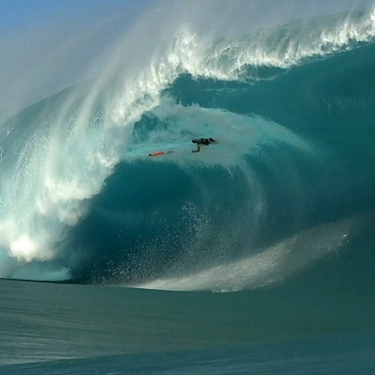 The 5 worst big wave surfing wipeouts of the past year Men s Journal