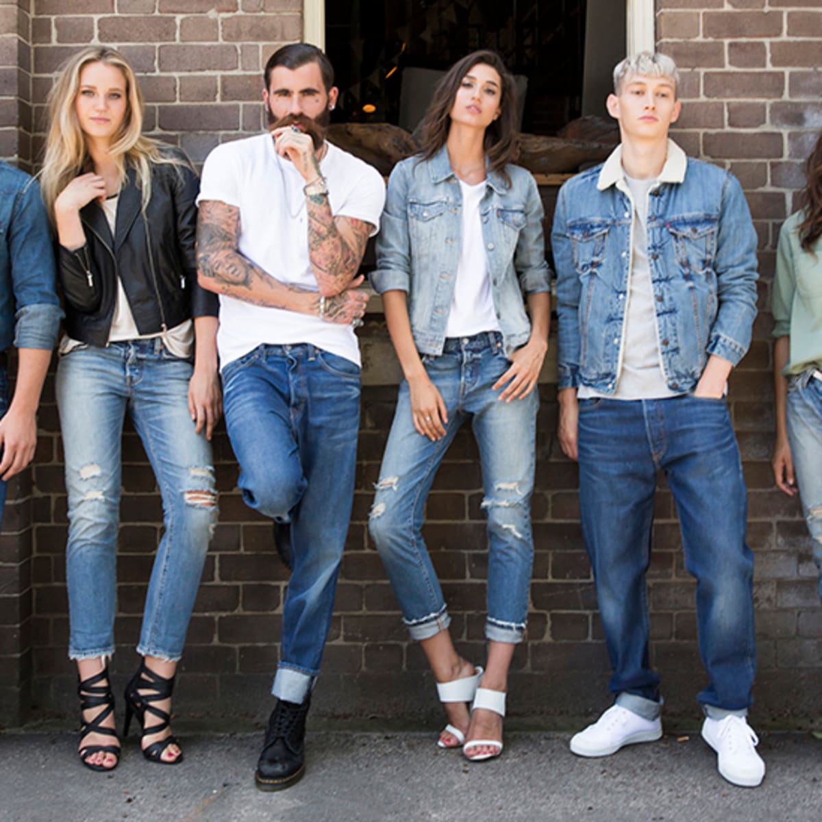 Does macys sell levis outlet
