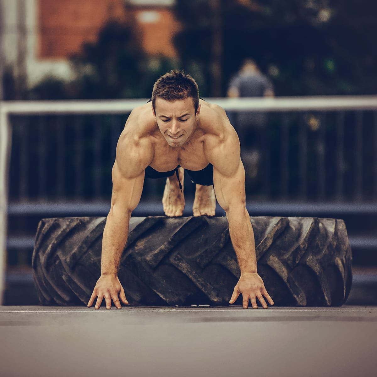 Build shoulders on sale without weights