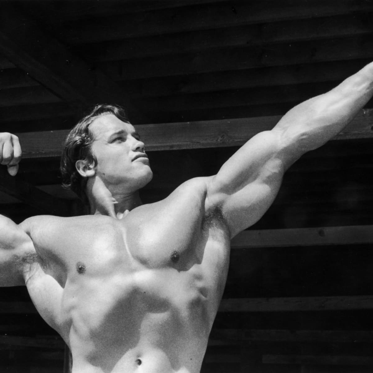 WATCH Arnold Schwarzenegger shows off his daily workout routine