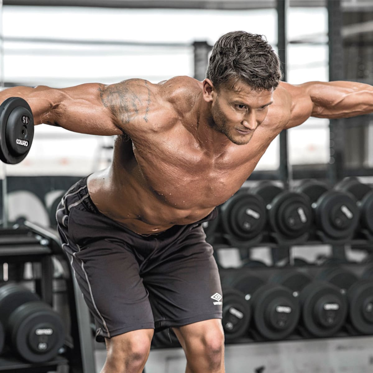 Shoulder and abs workout at 2025 gym