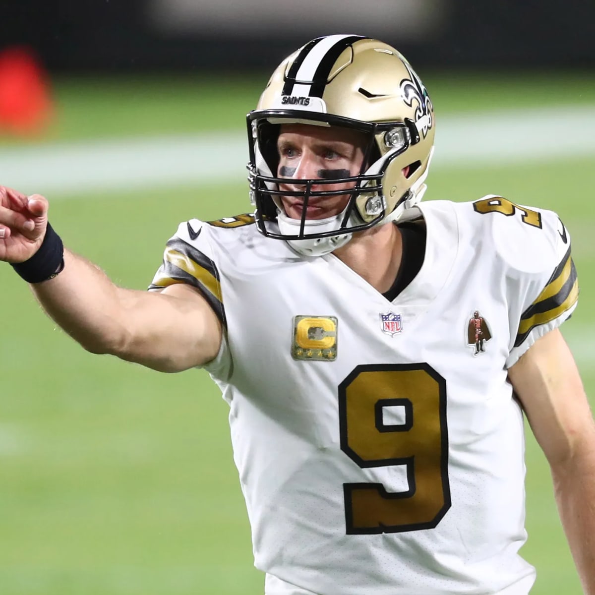 One Of The Greatest Arms In NFL History No Longer Works Men s