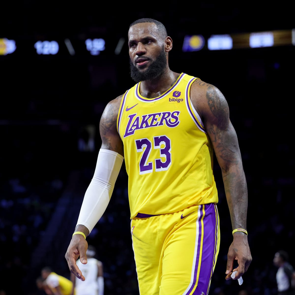 Zappos lebron discount