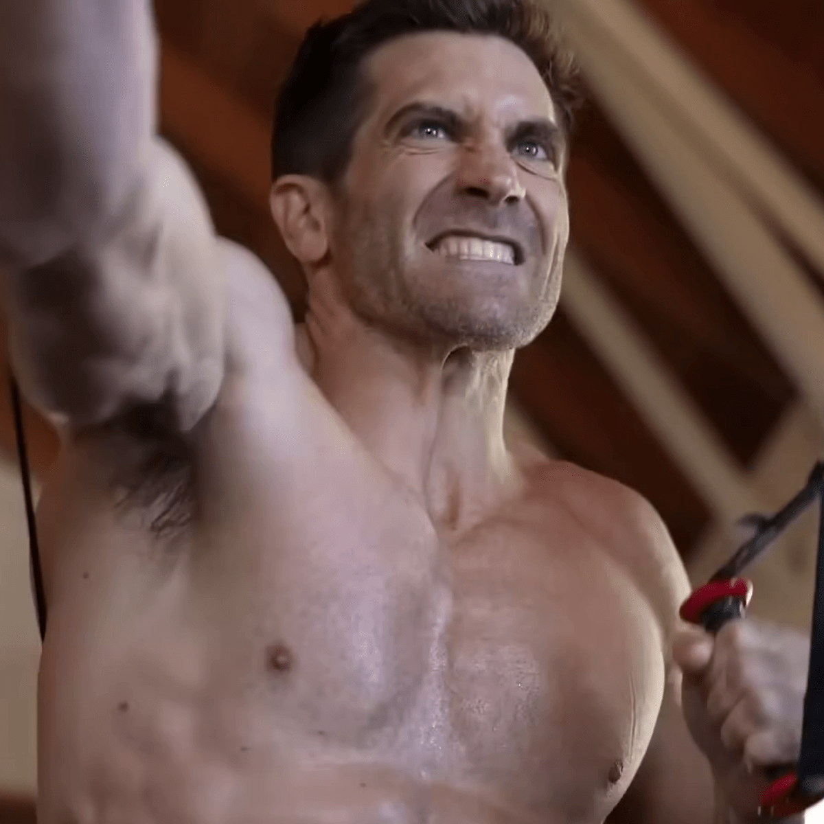 Road House Star Jake Gyllenhaal Shows Off Insane Workout Men s Journal Streaming