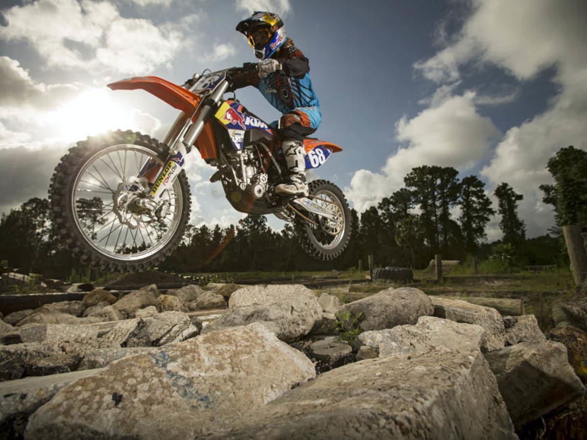 Endurocross rider Tarah Geiger on getting nude and fixing her own bike -  Men's Journal