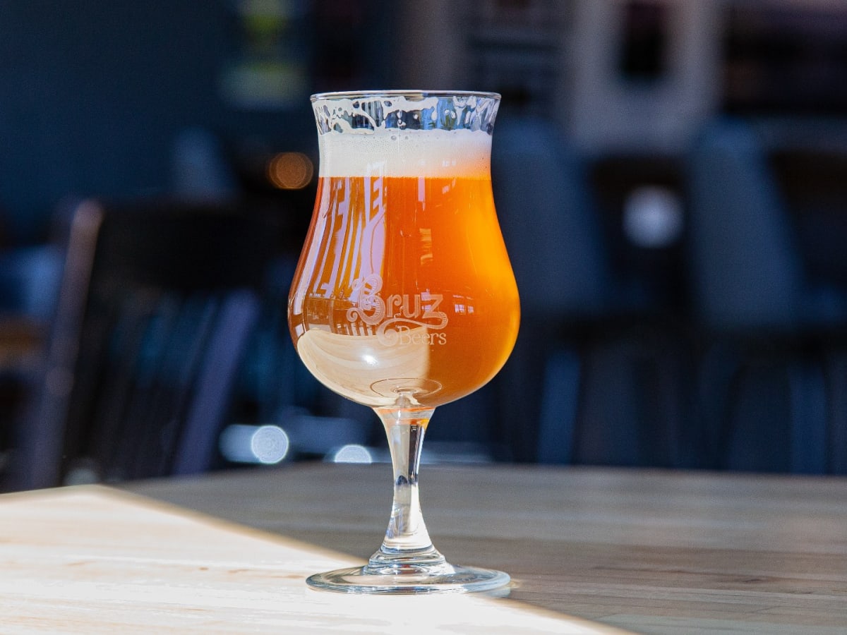 7 Trending Craft Beers (and the Glassware They Need)