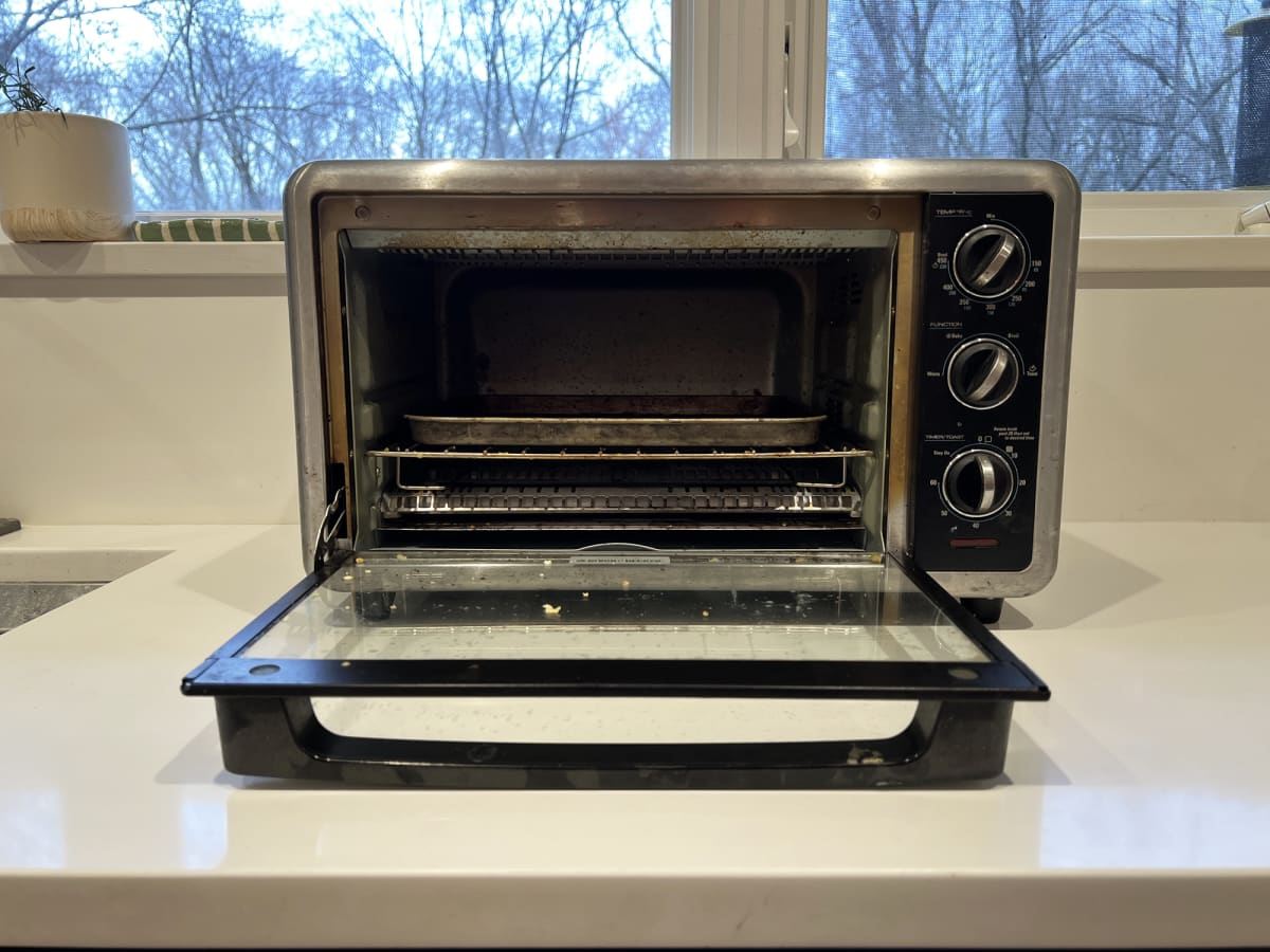 How to Clean Your Toaster Oven - Men's Journal