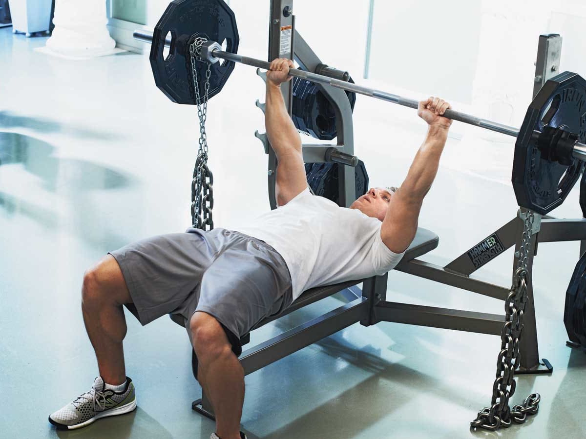 How to Use Metal Chains to Build Stronger Quicker Lifts Men s