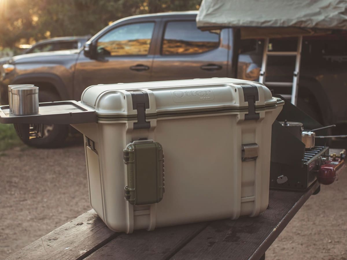 Otterbox venture cooler best sale review