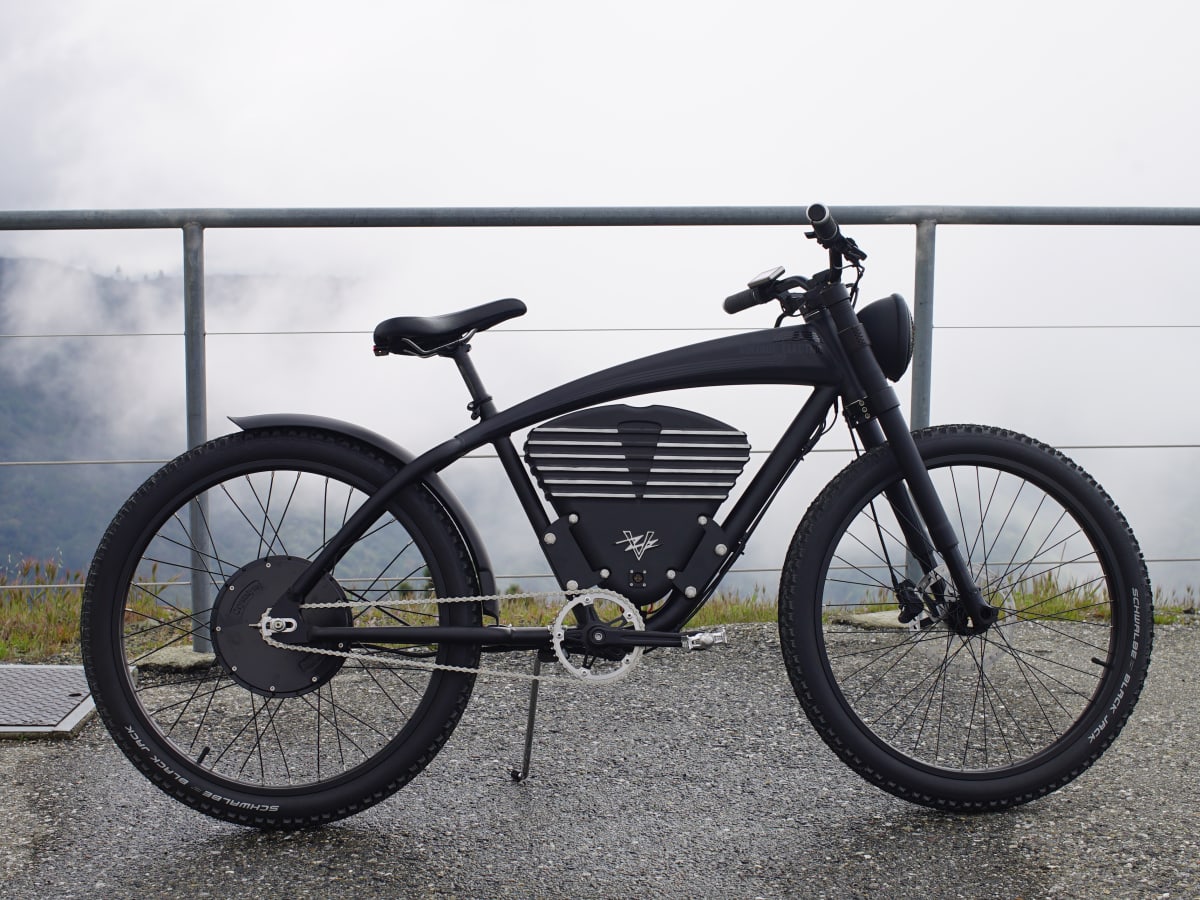 Reviewing Vintage Electric s New E Bike the Scrambler S Men s Journal