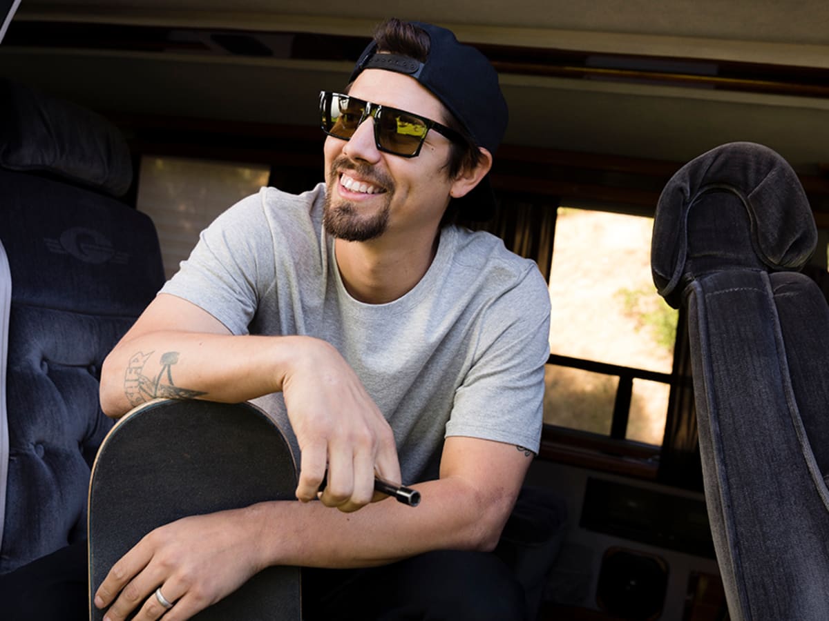Nike best sale ledge sunglasses