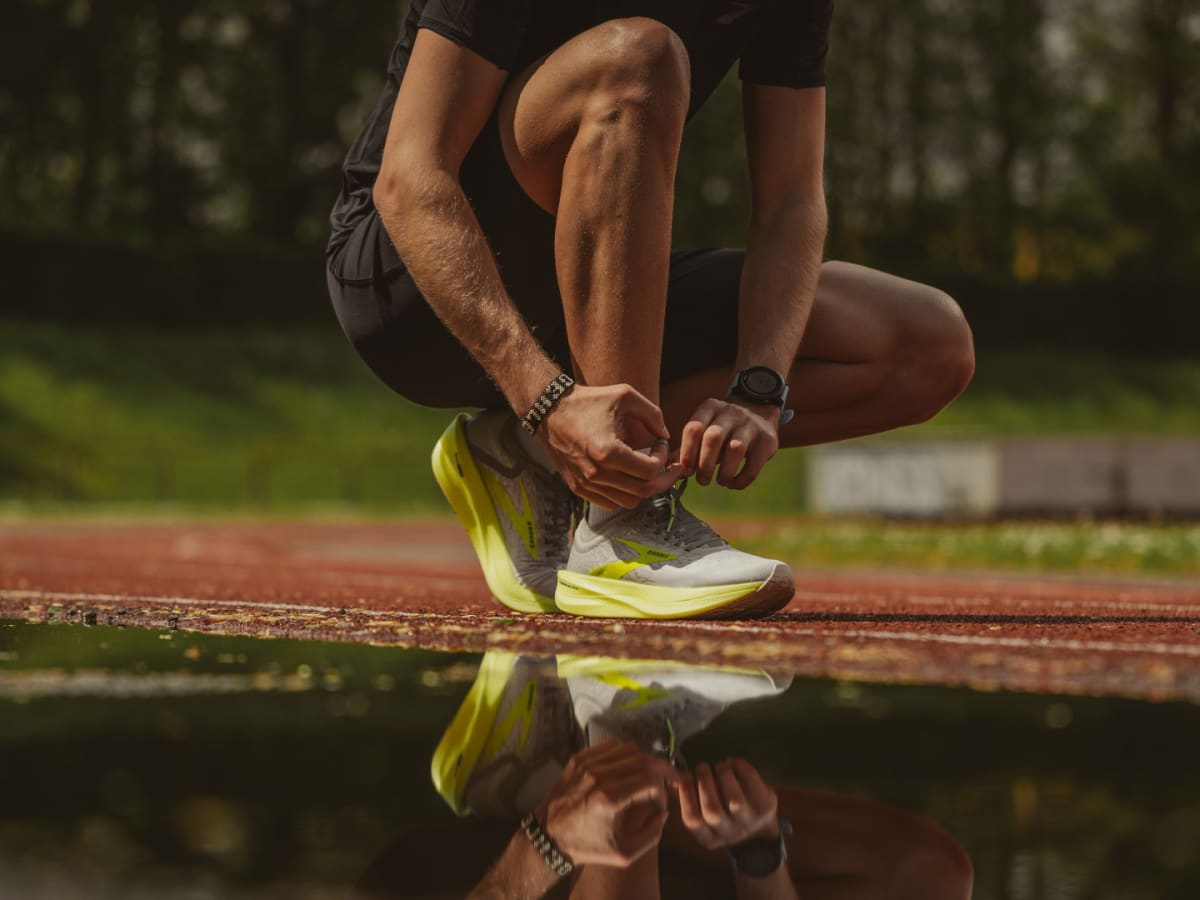 Waterproof hoka deals running shoes