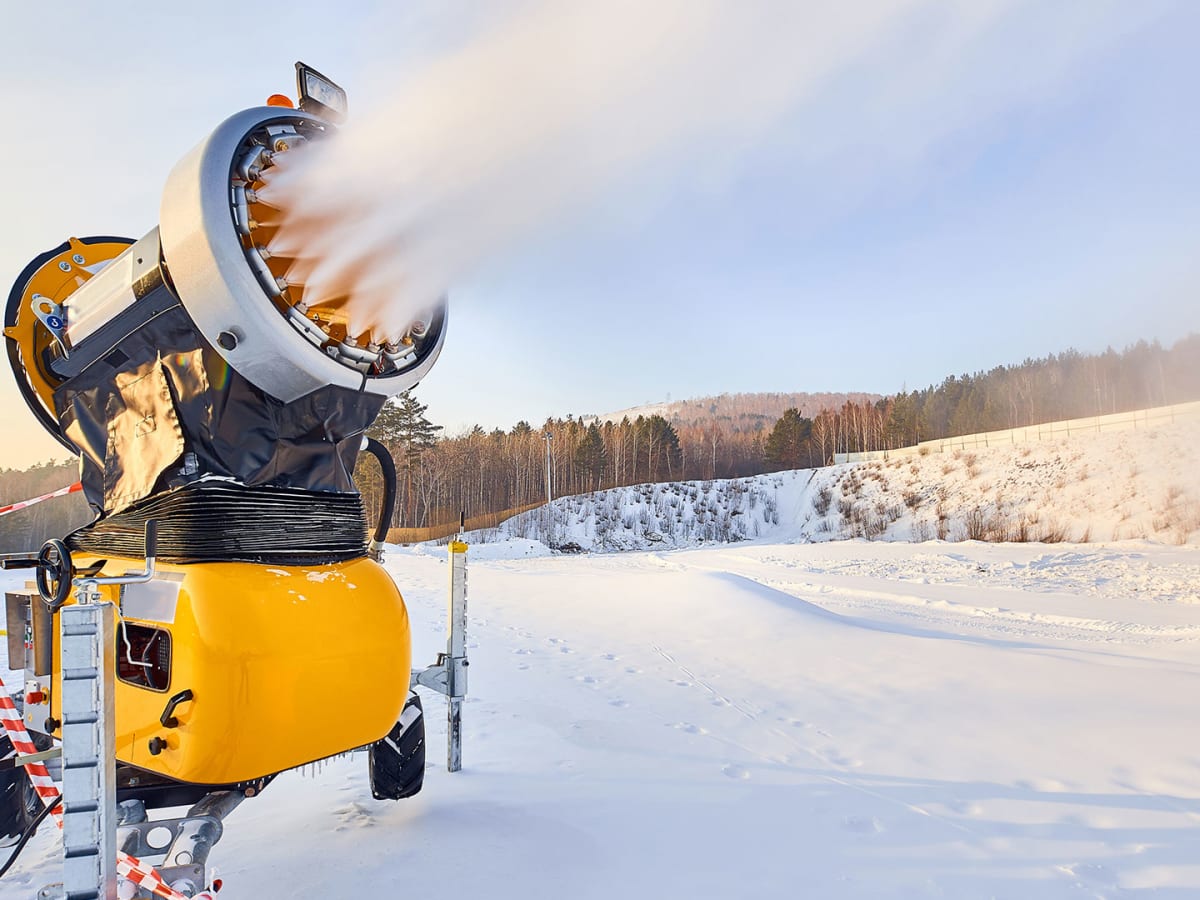 How Ski Resorts Make All That Artificial Snow Men s Journal