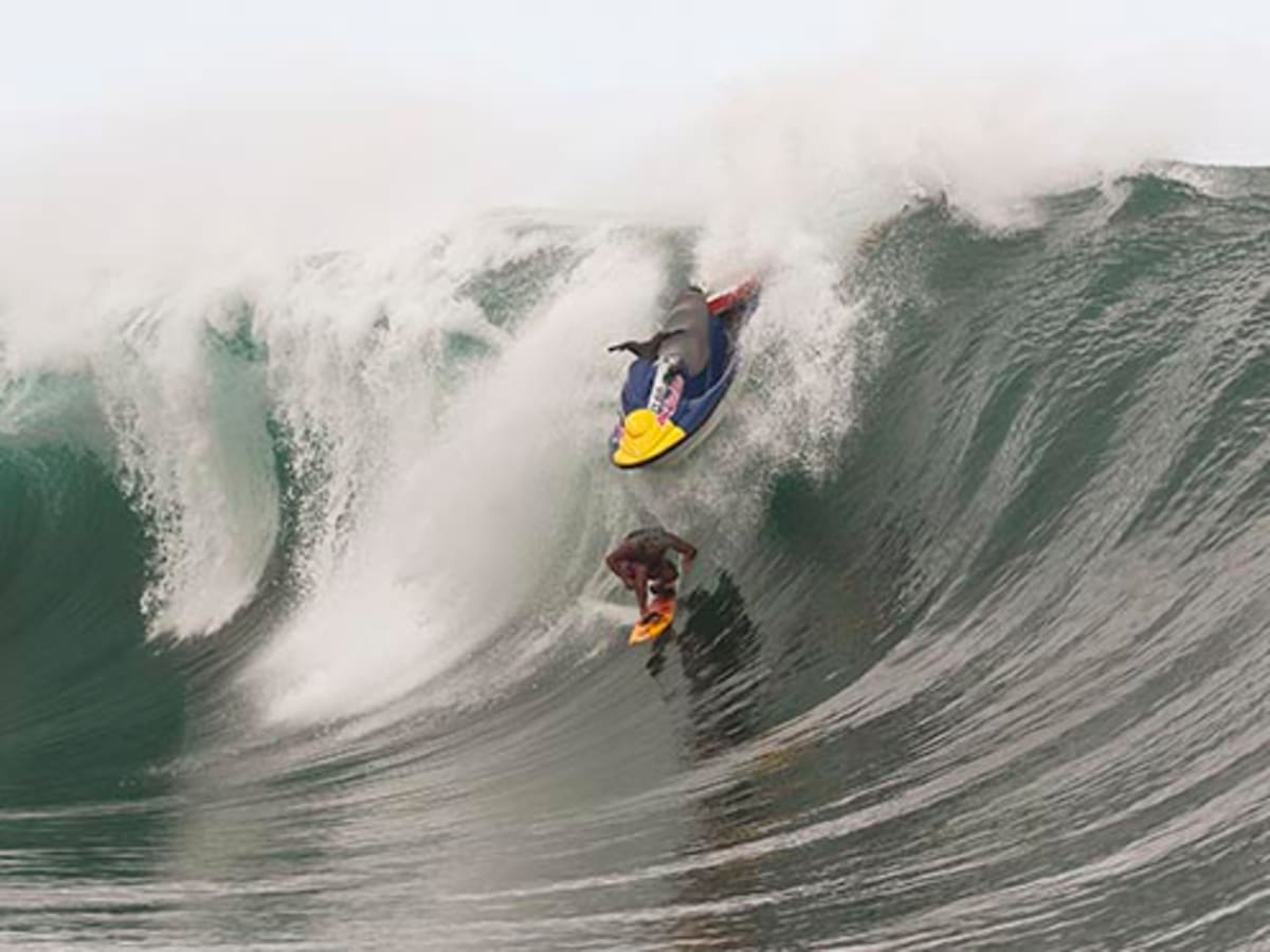 Teahupoo wipeout 2025