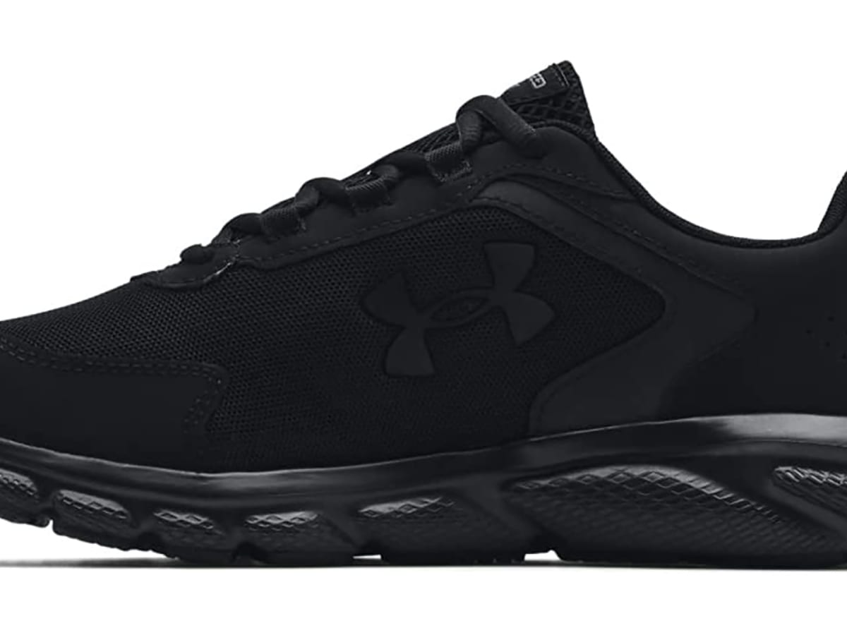 Men's under armour assert 8 shop running shoes